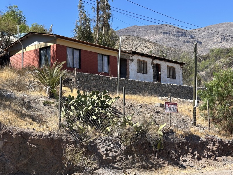 ¡gran Oportunidad! Venta de Sitio Con Dos Casas el Espinal