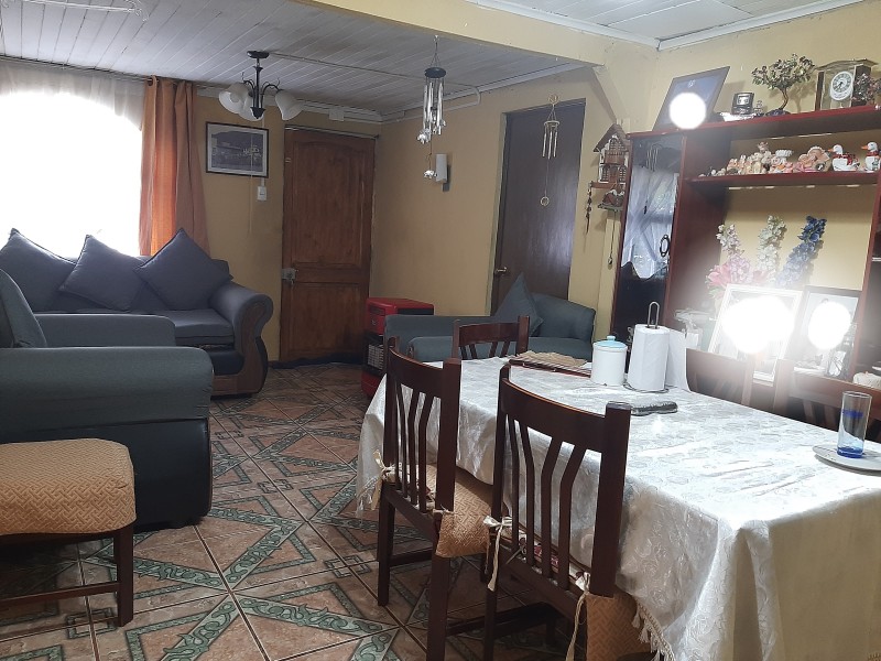 Casa Esquina Con Negocio Funcionando.
