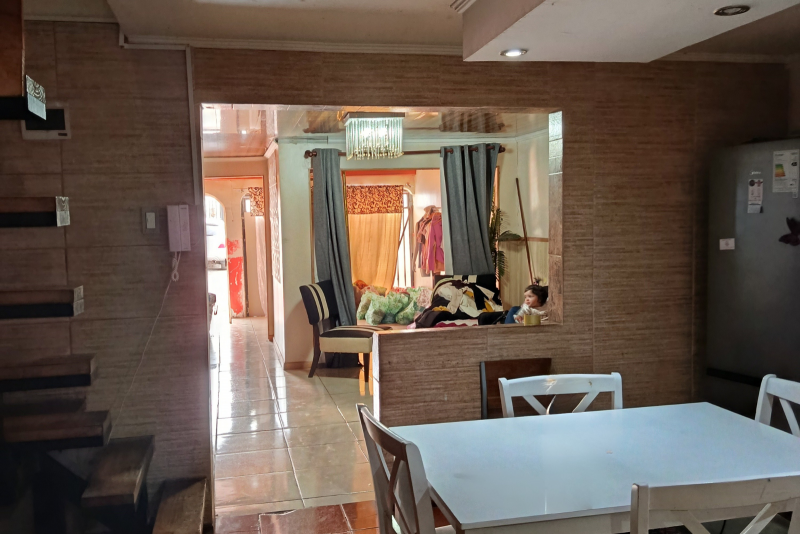 Venta Casa la Pampa: 7 Dormitorios | Cercana A Hospital