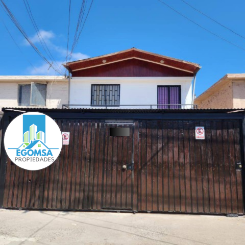 Amplia Casa 5D/2B en Centro de Alto Hospicio