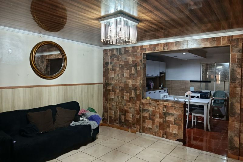 Venta Casa la Pampa: 7 Dormitorios | Cercana A Hospital