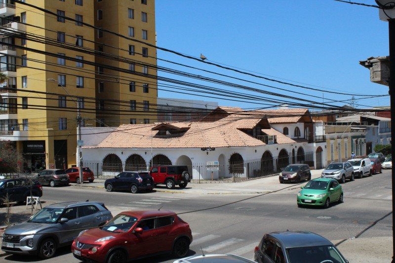 Amplia Propiedad Mixta en Iquique - Ideal Inversión O Comerc