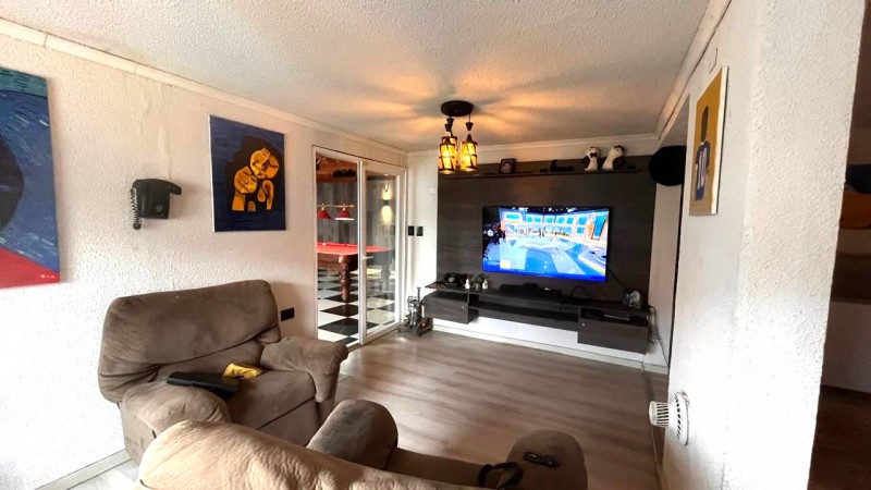 Fotografía de en Venta Moderna Casa Con Piscina en Padre Hurtado