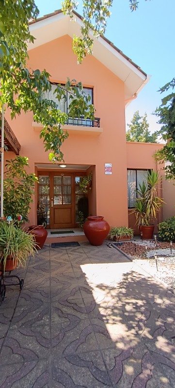 Casa Aislada en Ciudad Satélite Maipú | 5D 3B | Quincho