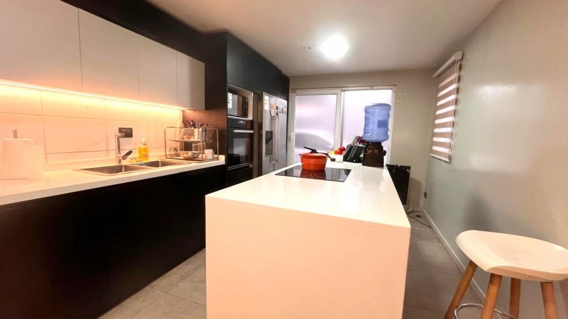 en Venta Moderna Casa Con Piscina en Padre Hurtado