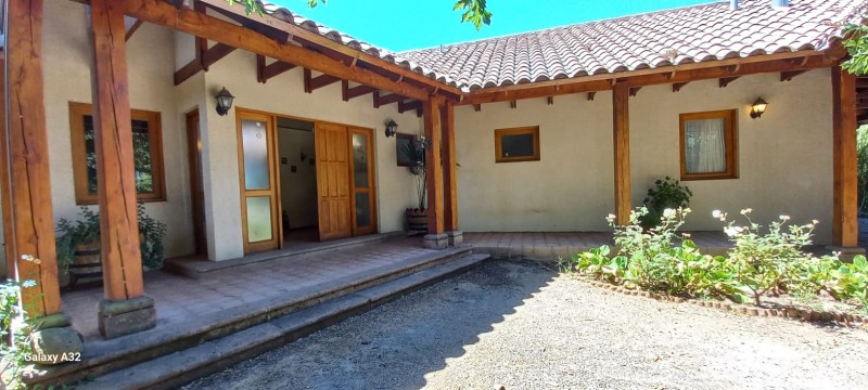 Se Vende Hermosa Casa Estilo Chileno en Parcela – Romeral