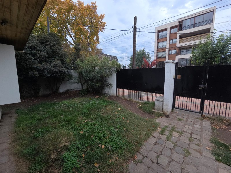Vende Linda y Amplia Casa en Excelente Ubicación – Talca