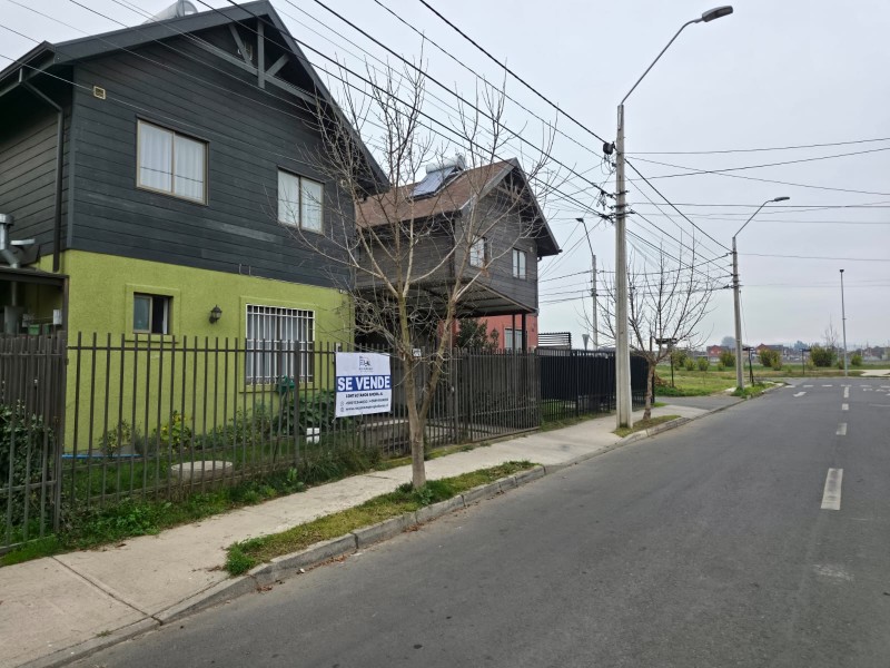 Amplia Casa en Venta – Viñedos del Boldo Ii, Curicó