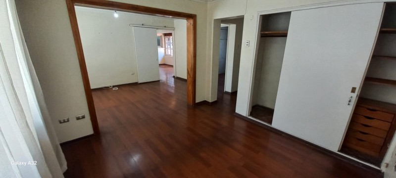 Se Vende Amplia y Segura Casa en Excelente Sector de Curicó