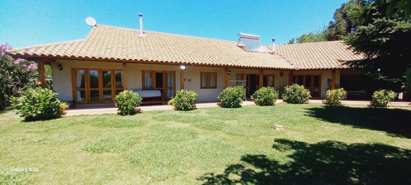 Se Vende Hermosa Casa Estilo Chileno en Parcela – Romeral