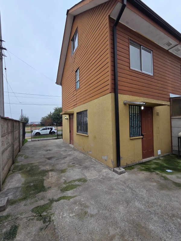 Se Vende Amplia Casa en Villa San Pedro – Molina