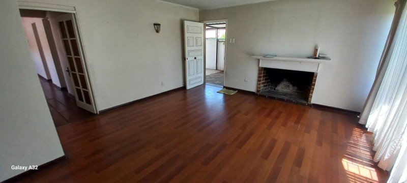 Se Vende Amplia y Segura Casa en Excelente Sector de Curicó