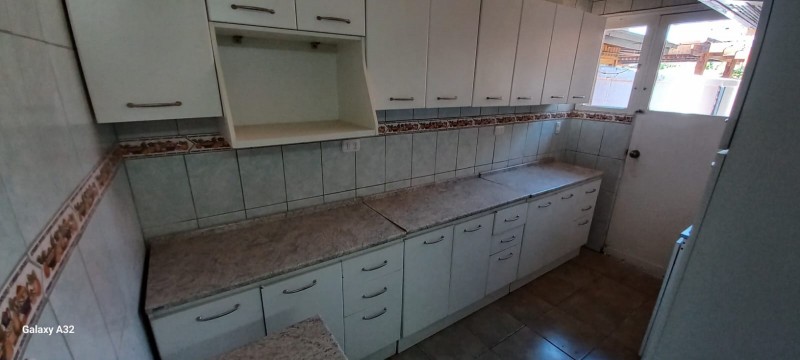 Se Vende Amplia y Segura Casa en Excelente Sector de Curicó