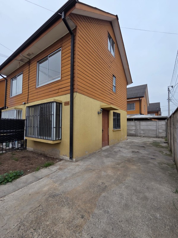 Se Vende Amplia Casa en Villa San Pedro – Molina