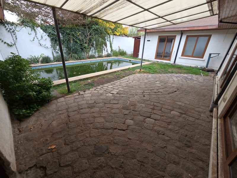 Vende Linda y Amplia Casa en Excelente Ubicación – Talca