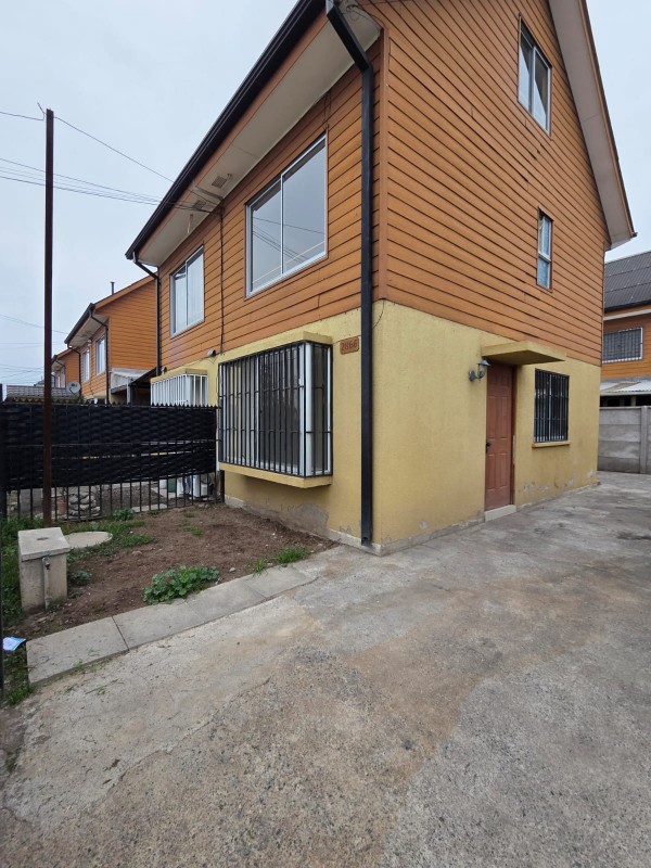 Se Vende Amplia Casa en Villa San Pedro – Molina