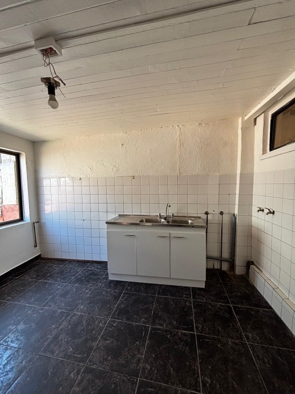 📢 Atención!, Casa 2 Niveles Pareada, Sector Limonares Viña