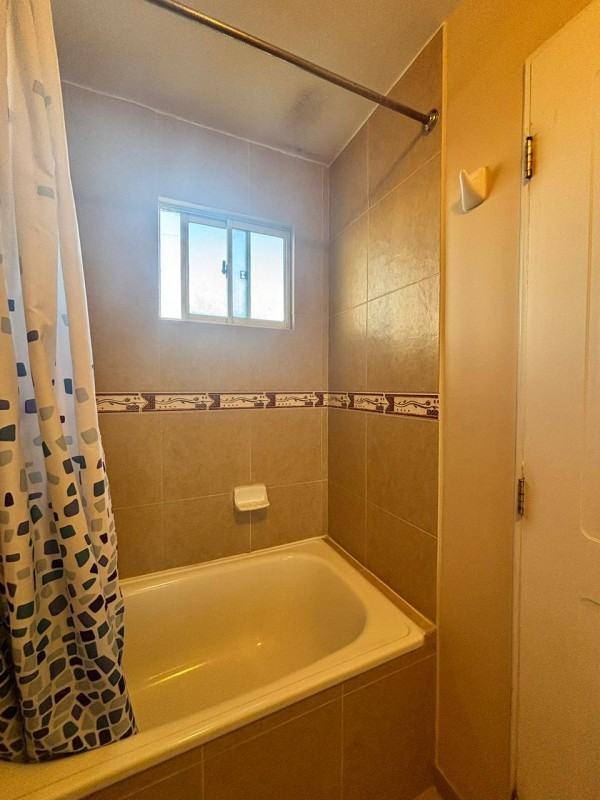 📢 Amplia y Luminosa Casa en Villa Manantiales del Inca