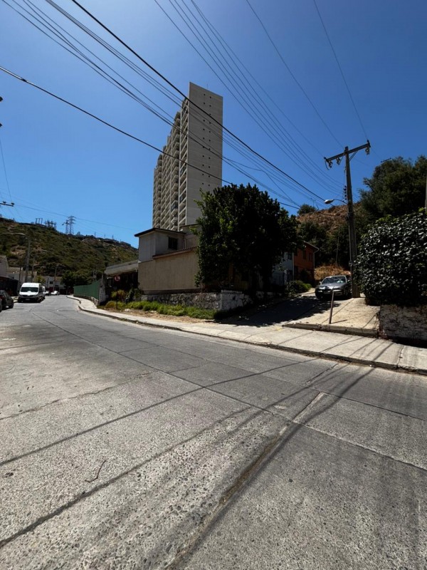 📢 Atención!, Casa 2 Niveles Pareada, Sector Limonares Viña
