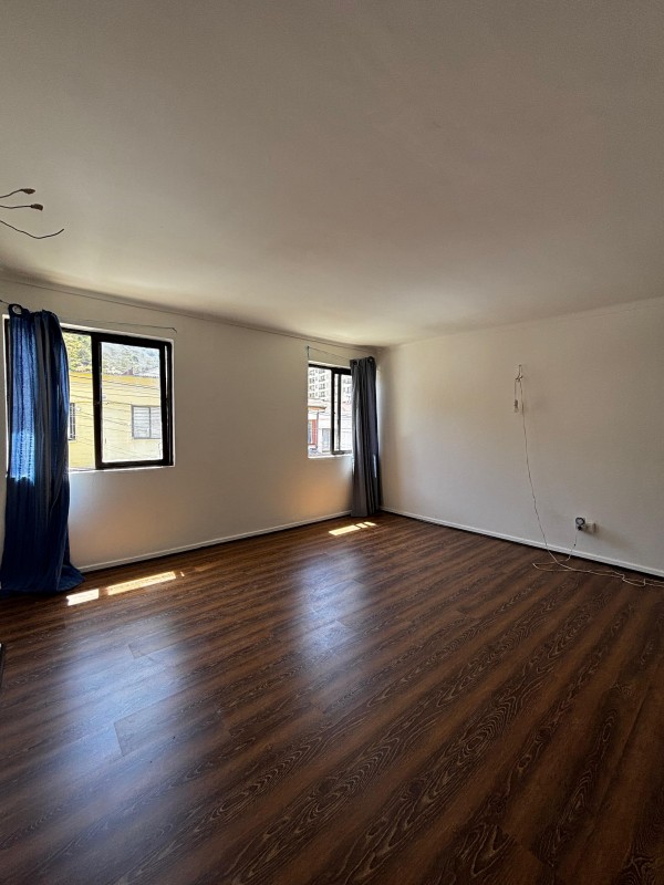 📢 Atención!, Casa 2 Niveles Pareada, Sector Limonares Viña