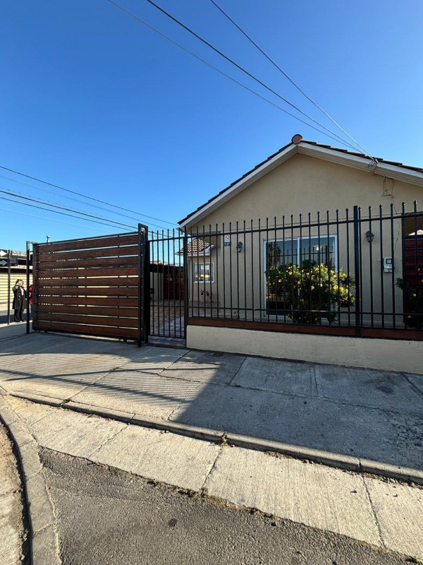 📢 Amplia y Luminosa Casa en Villa Manantiales del Inca