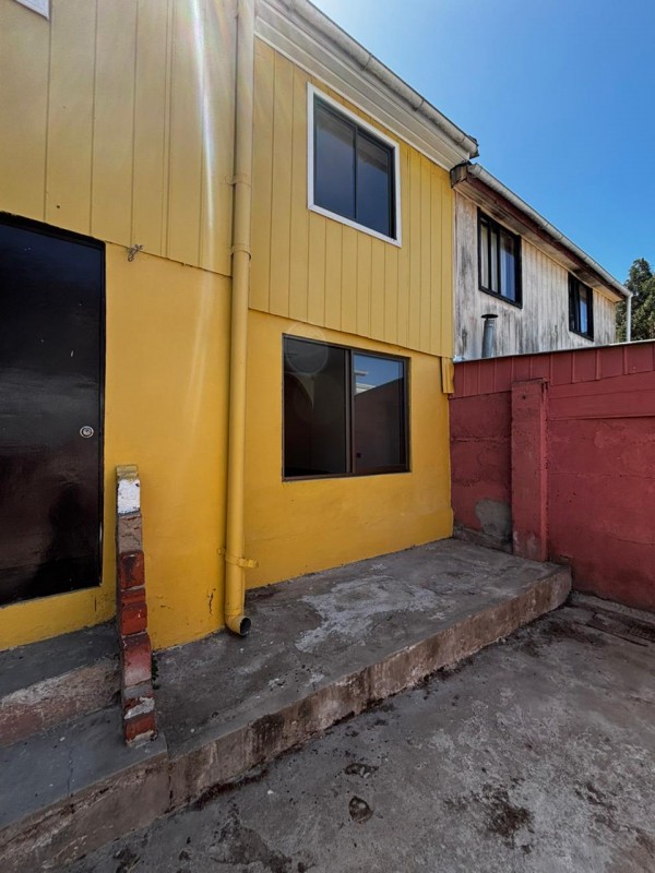 📢 Atención!, Casa 2 Niveles Pareada, Sector Limonares Viña