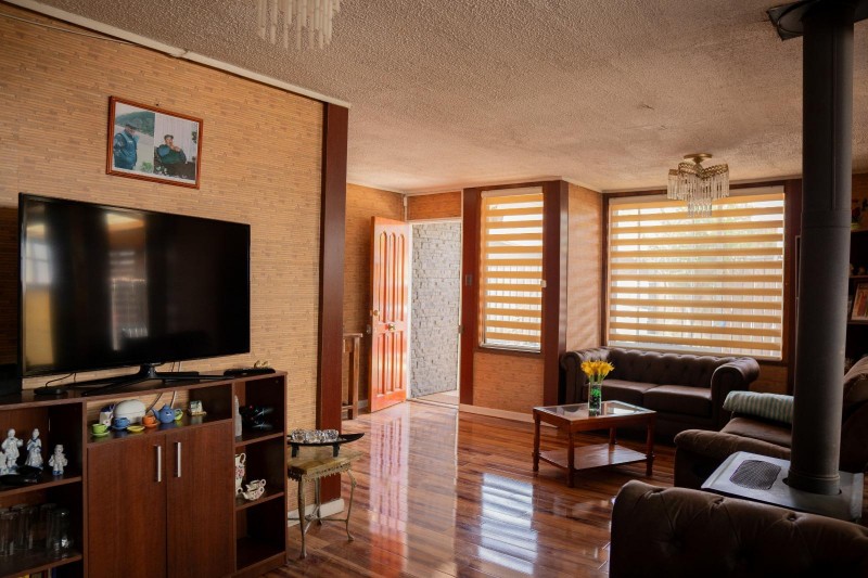 📢 Rebajada!, Preciosa Casa en Villa Alemana 🏡✨!