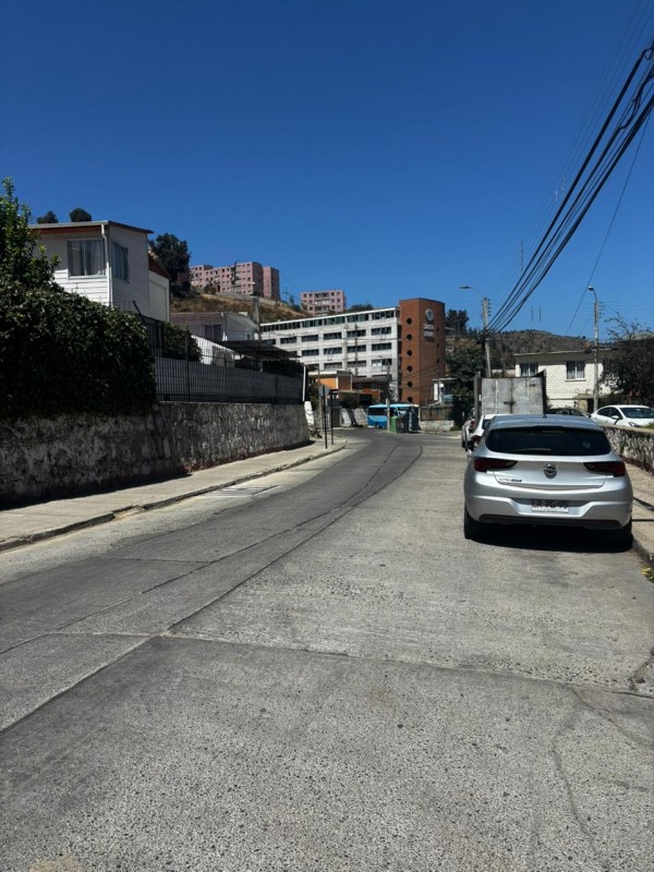 📢 Atención!, Casa 2 Niveles Pareada, Sector Limonares Viña