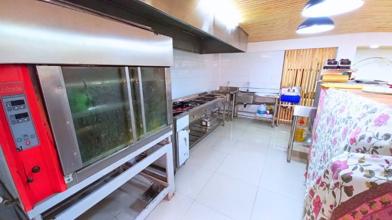 Propiedad Con Fines Comerciales | en Venta | C. Navia | 3 Lo