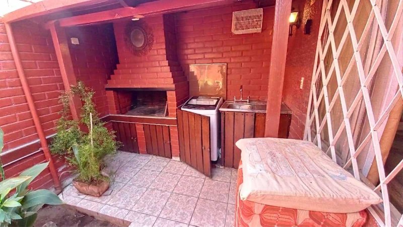 Casa Avenida en Venta | Estacionamiento | Metro Laguna Sur (