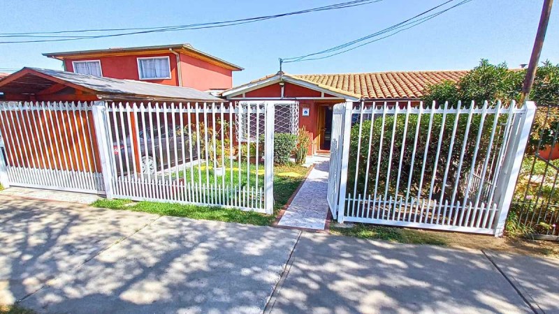 Casa Avenida en Venta | Estacionamiento | Metro Laguna Sur (