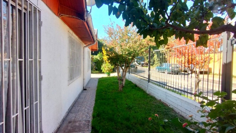 Casa Urbana, Amplio Terreno Riesco Arriba, San Vicente