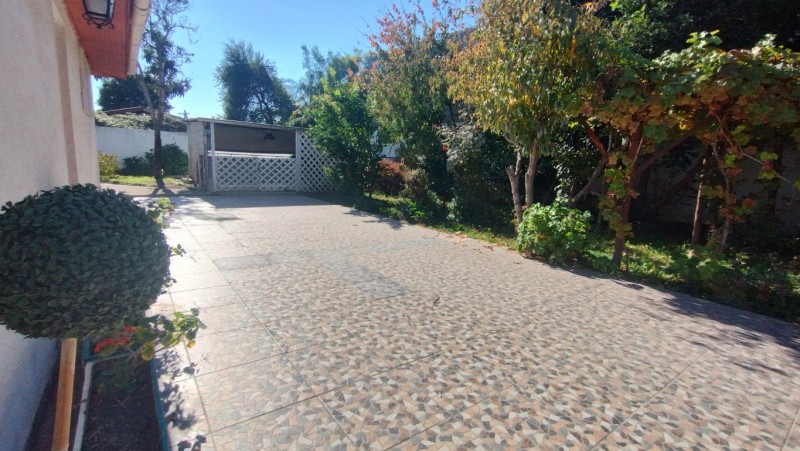 Casa Urbana, Amplio Terreno Riesco Arriba, San Vicente