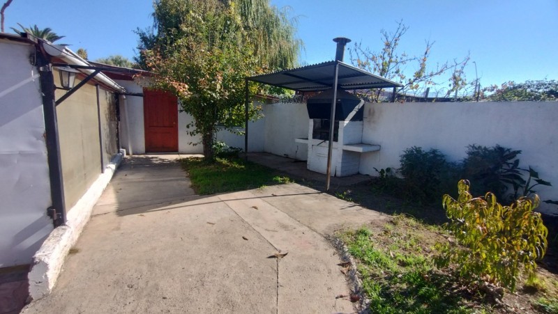 Casa Urbana, Amplio Terreno Riesco Arriba, San Vicente