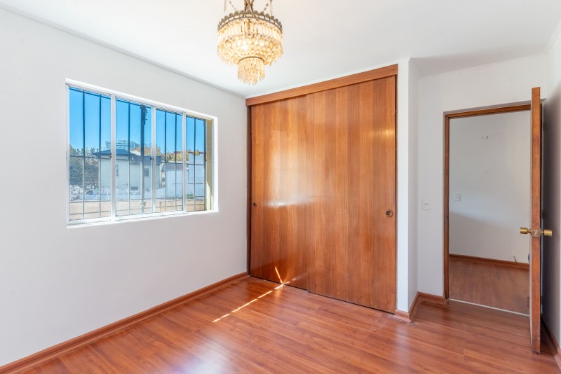 Se Vende Casa en 2 Norte Viña del Mar 4D 4B