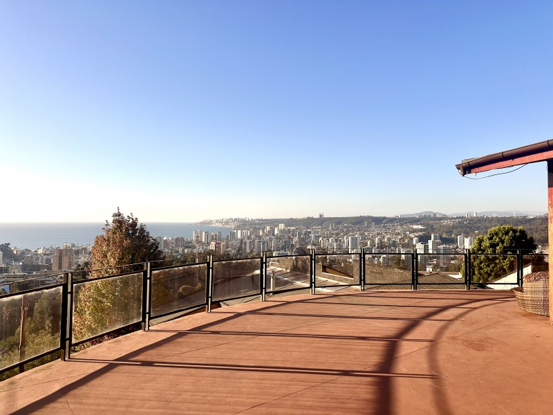 Se Vende Casa en Gregorio Marañón, Viña del Mar 5D 4B