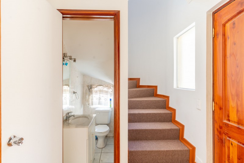 Se Vende Casa en 2 Norte Viña del Mar 4D 4B