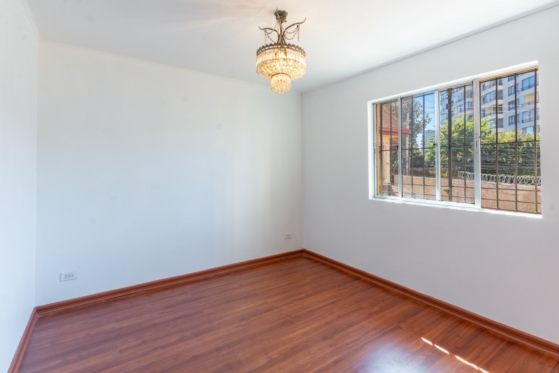 Se Vende Casa en 2 Norte Viña del Mar 4D 4B