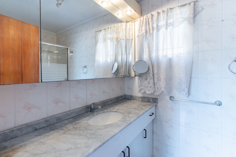 Se Vende Casa en 2 Norte Viña del Mar 4D 4B