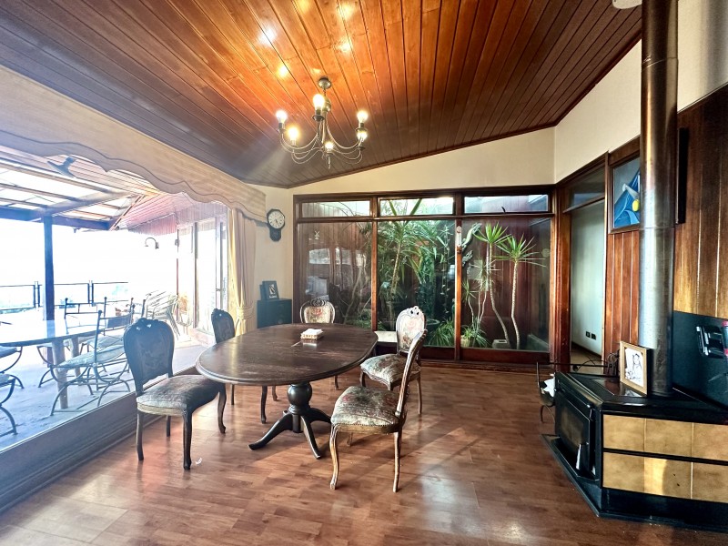 Se Vende Casa en Gregorio Marañón, Viña del Mar 5D 4B