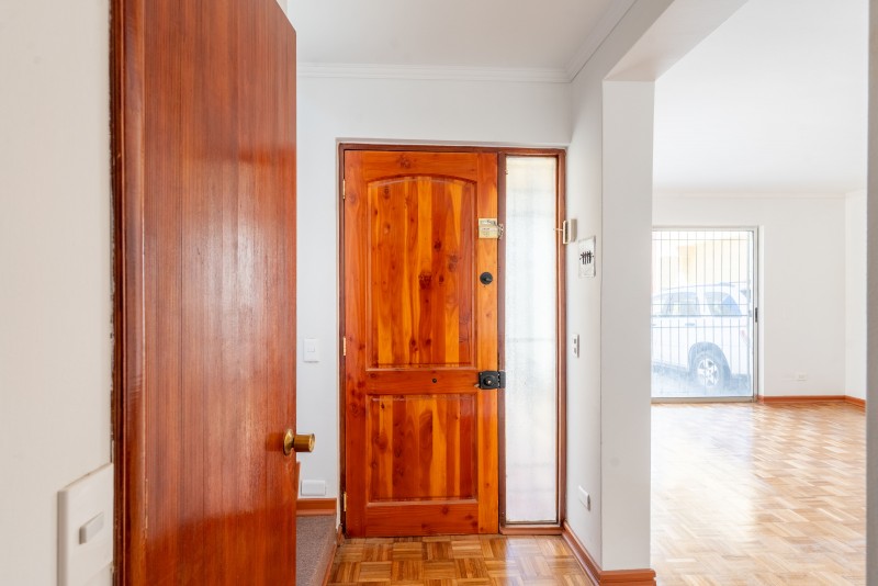Se Vende Casa en 2 Norte Viña del Mar 4D 4B