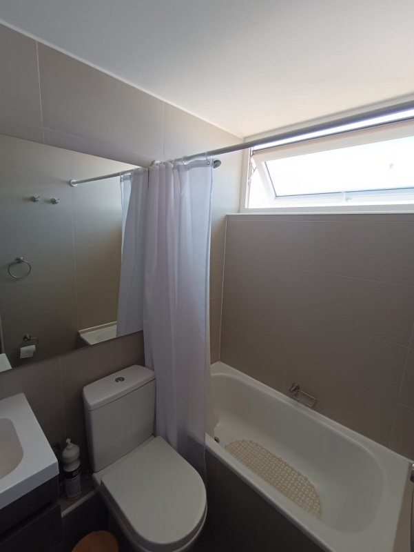 Se Arrienda Departamento en Gregorio Marañón 1D 1B