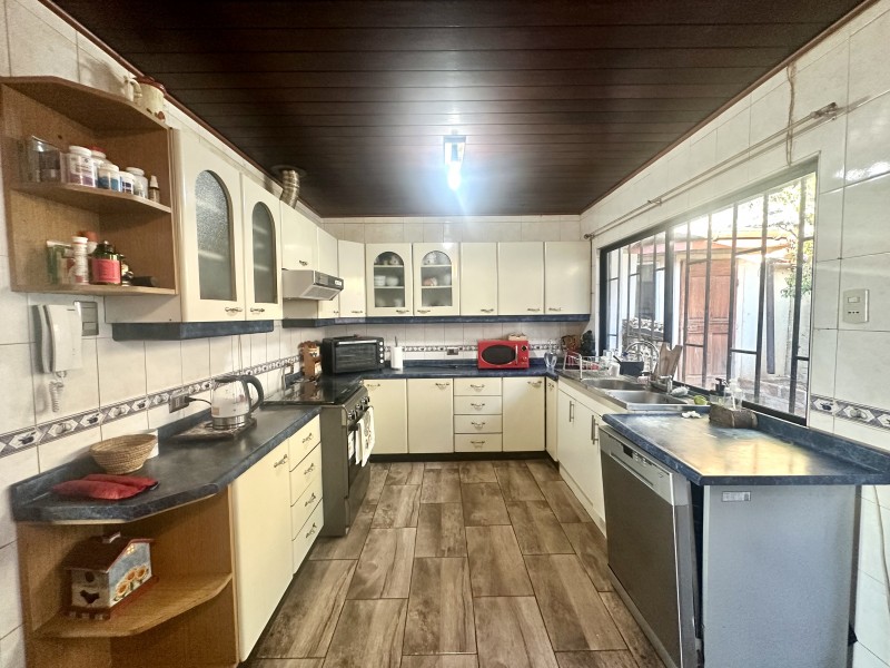 Se Vende Casa en Gregorio Marañón, Viña del Mar 5D 4B