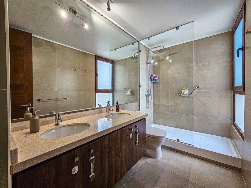 Estupendo Depto Vitacura, Vistas Despejadas.