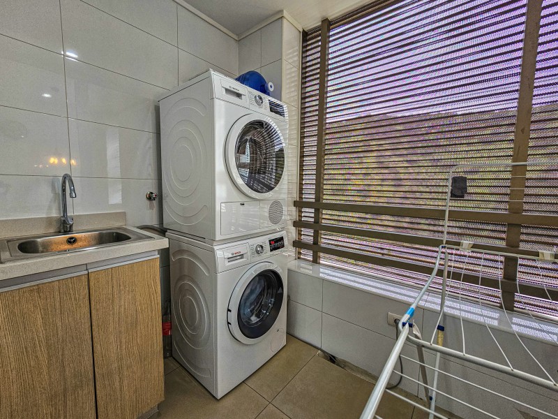 Estupendo Depto Vitacura, Vistas Despejadas.