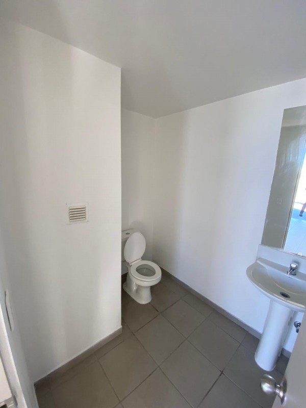 Arrendamos‼️local Comercial en Avenida Tutuquen