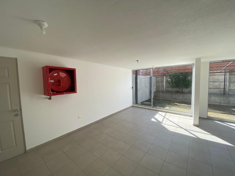 Arrendamos‼️local Comercial en Avenida Tutuquen