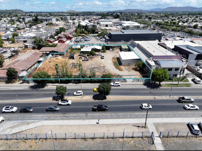 Terreno Comercial en Avenida San Miguel