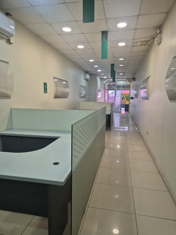 Arriendo Local Comercial en Calle 1 Sur