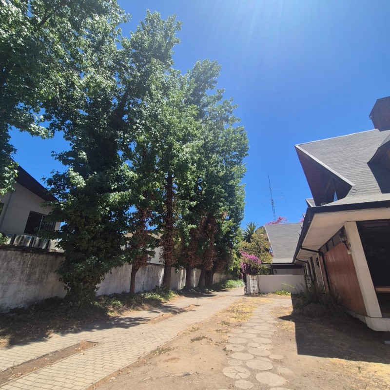 Se Arrienda Propiedad Comercial